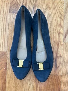 Salvatore Ferragamo Navy Suede Vara Bow Pointed-Toe Flats with Gold Hardware